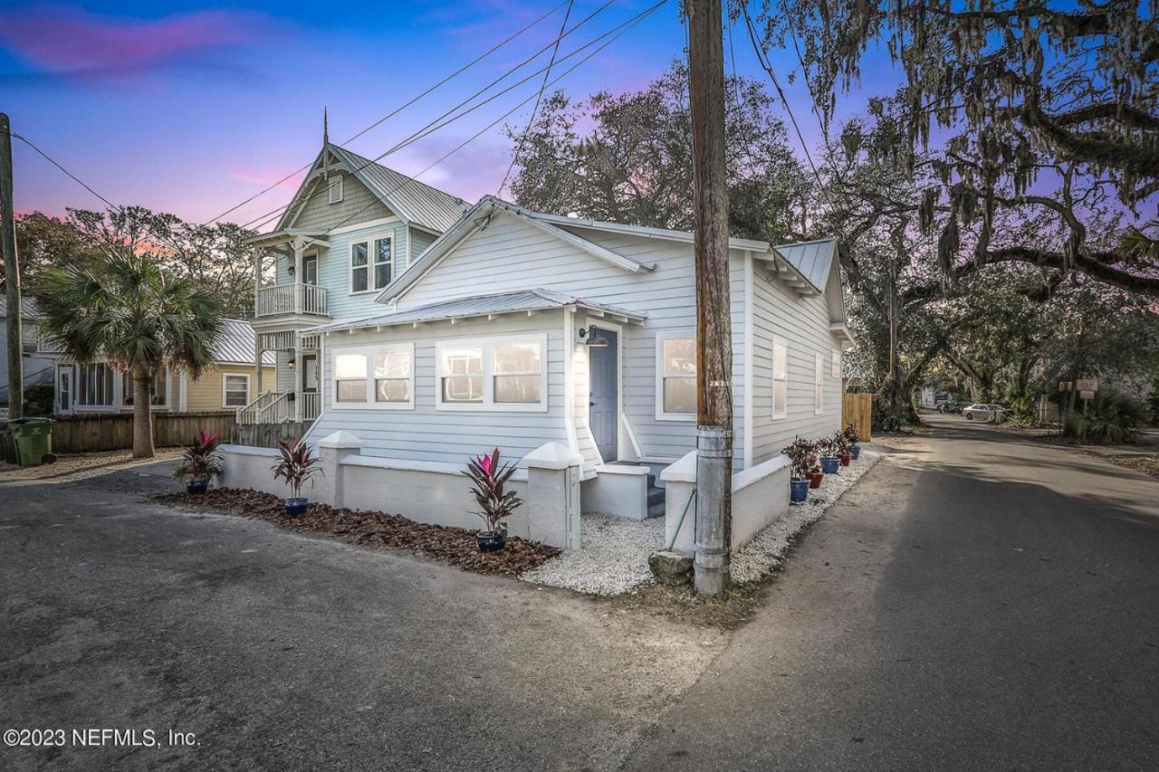 Steps To Trolley #11, Tesla Wall Connector, Walk Downtown St. Augustine Exterior foto